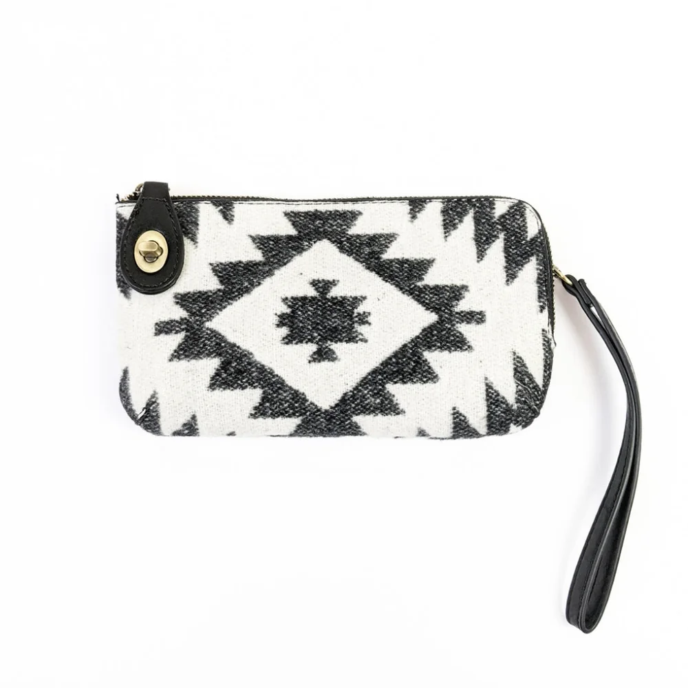 🦋LAST🦋NWT Jen & Co. Kendall Crossbody Clutch, Black and White Aztec